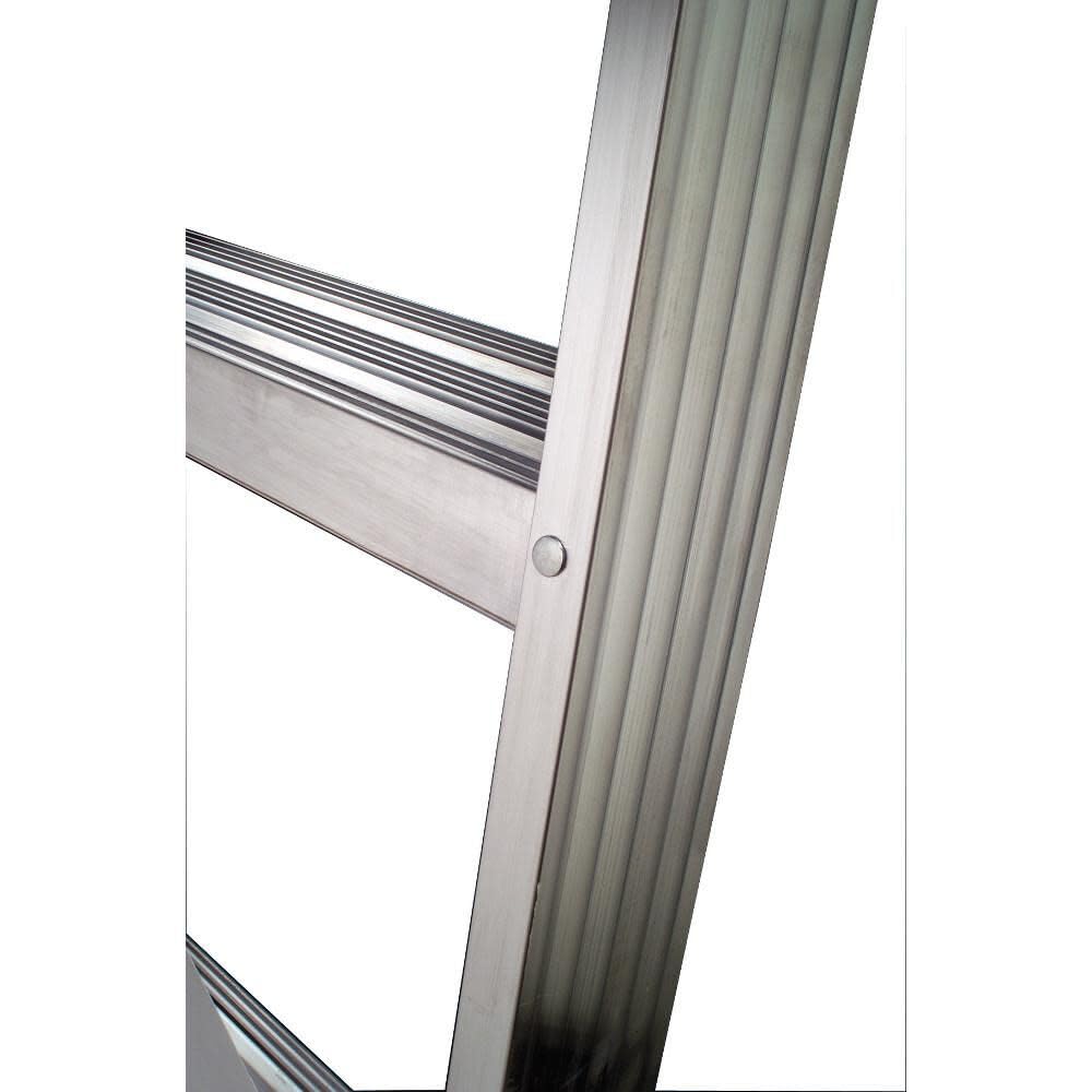 Werner 225-Pound Duty Rating Aluminum Stepladder