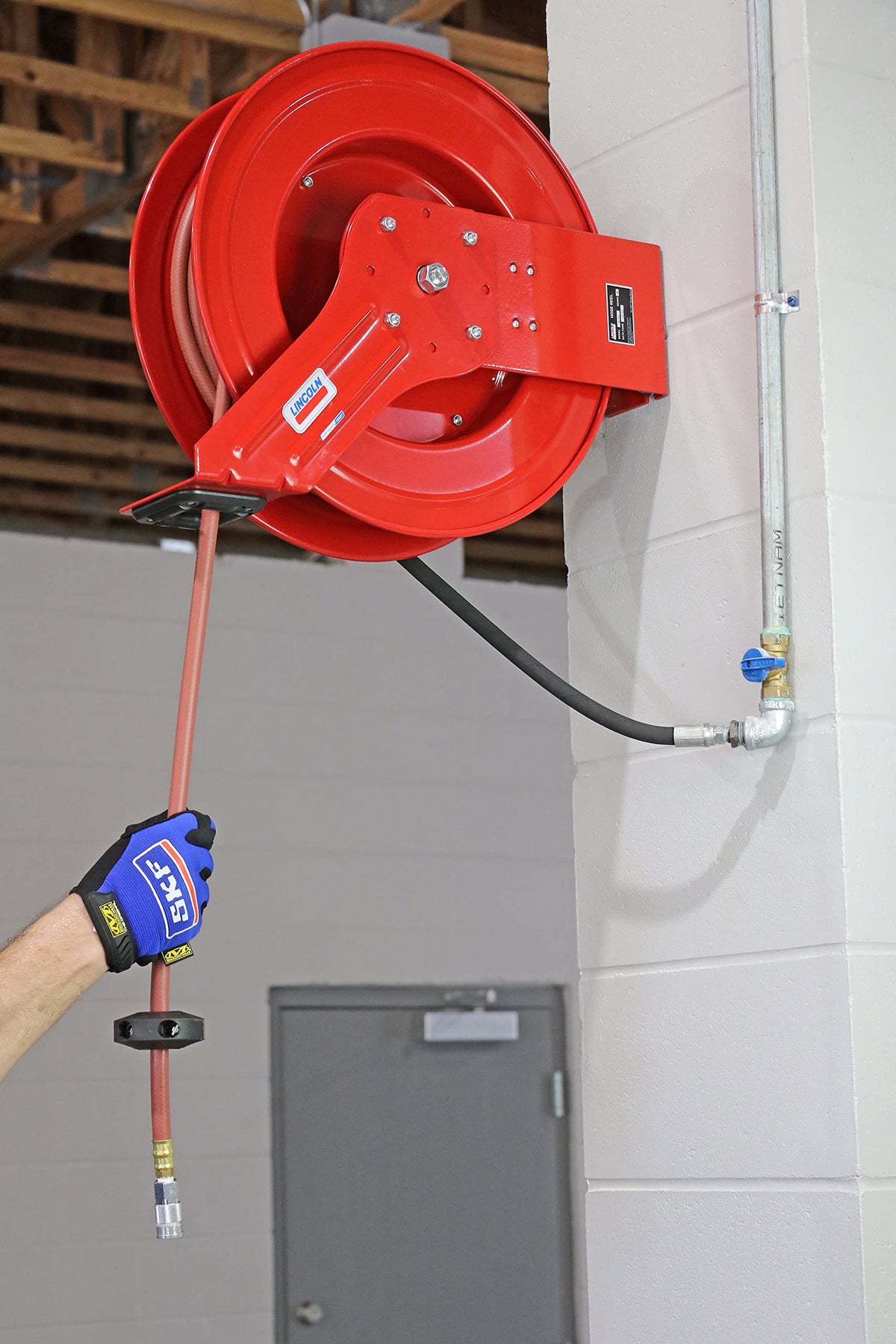 Lincoln 83753 Value Series Air/Water Retractable Hose Reel, 50' x 3/8" Hose, 300 PSI